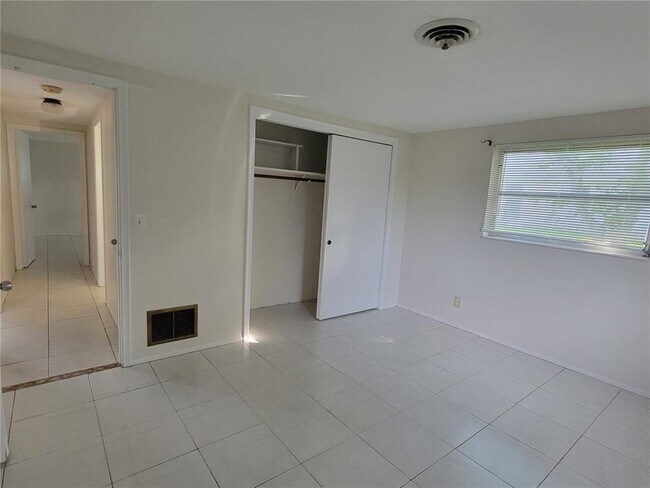 Building Photo - 612 Porpoise Rd