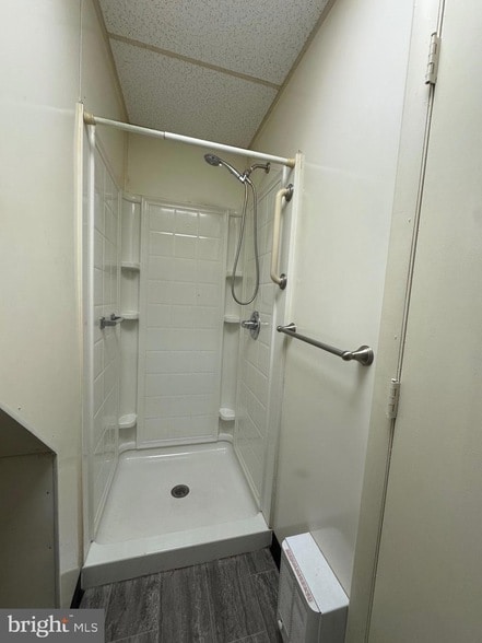 Building Photo - 215 Arch St