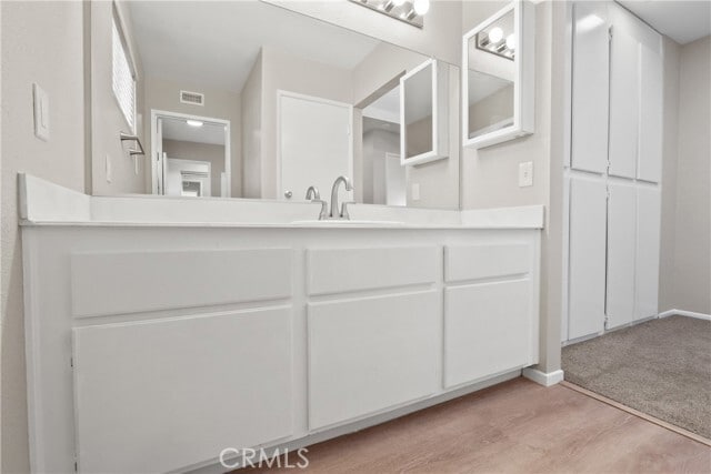 Building Photo - 989 W Imperial Hwy