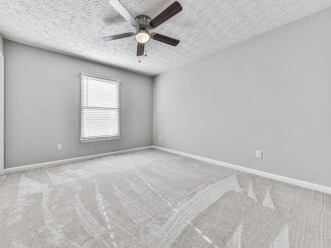 Building Photo - 2189 Chartwell Dr