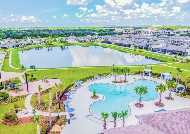 Building Photo - "Discover Spacious Comfort: 4-Bed, 2-Bath Gem in Riverview!"