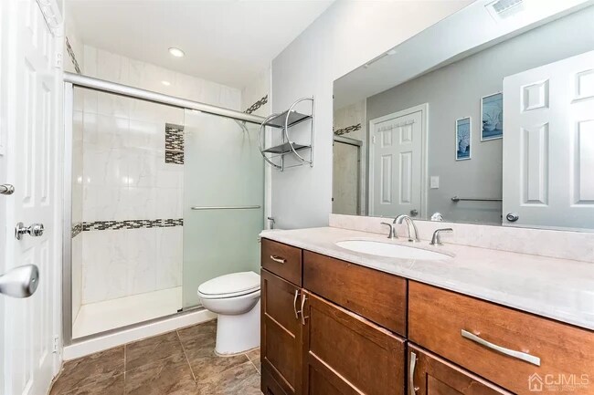 Bathroom - 208 Woodbridge Commons Way