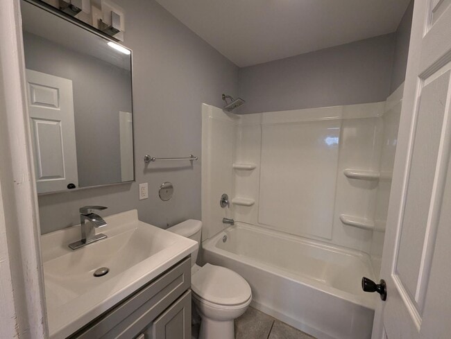 Building Photo - Dellwood Dream on Dennis