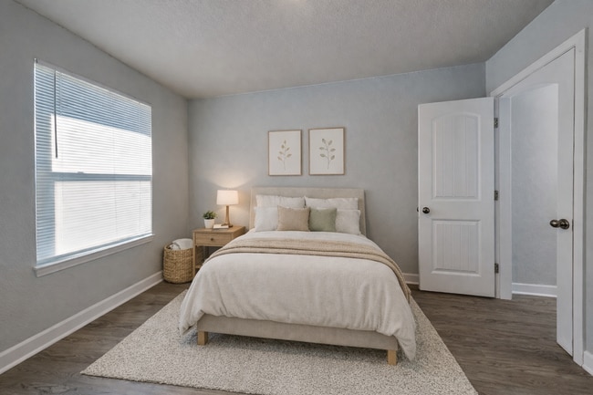 Building Photo - Charming 3-Bed, 2-Bath Home in Blue Springs