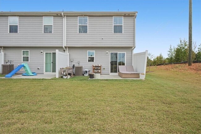 Building Photo - 218 Deermont Dr