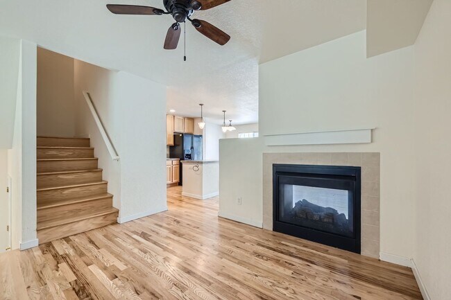 Building Photo - SW Longmont Townhome