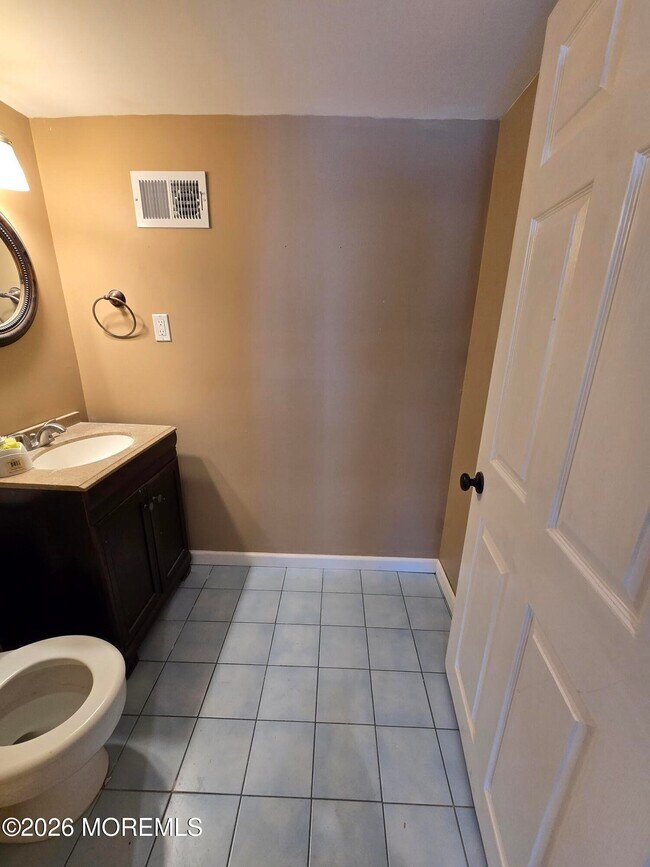 Building Photo - 22 Mizzen Dr