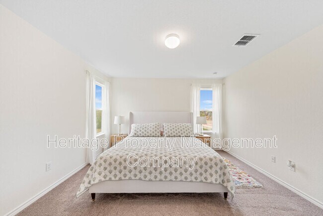 Building Photo - 10643 Military Dr W