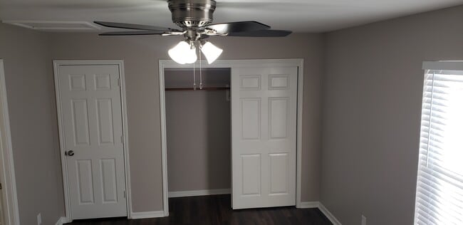 Building Photo - Deer Park Apartments - 1411