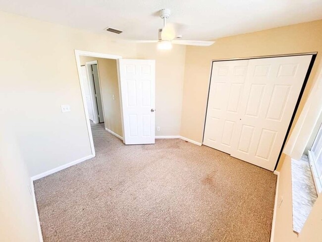 Building Photo - 861 Summit Lake Dr