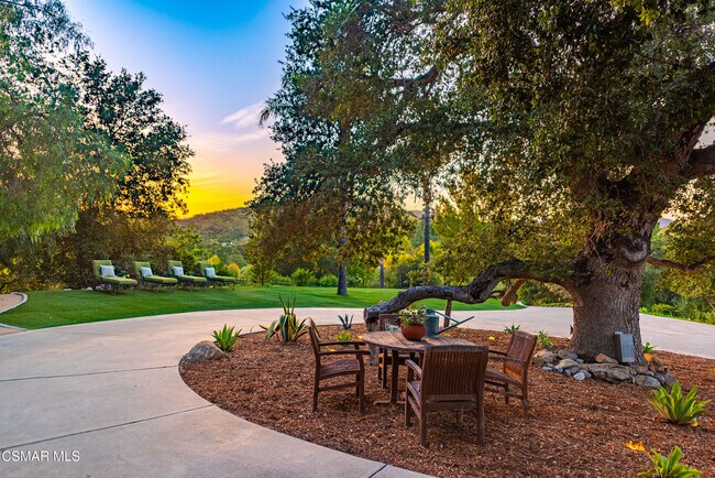 Building Photo - 6110 Colodny Dr