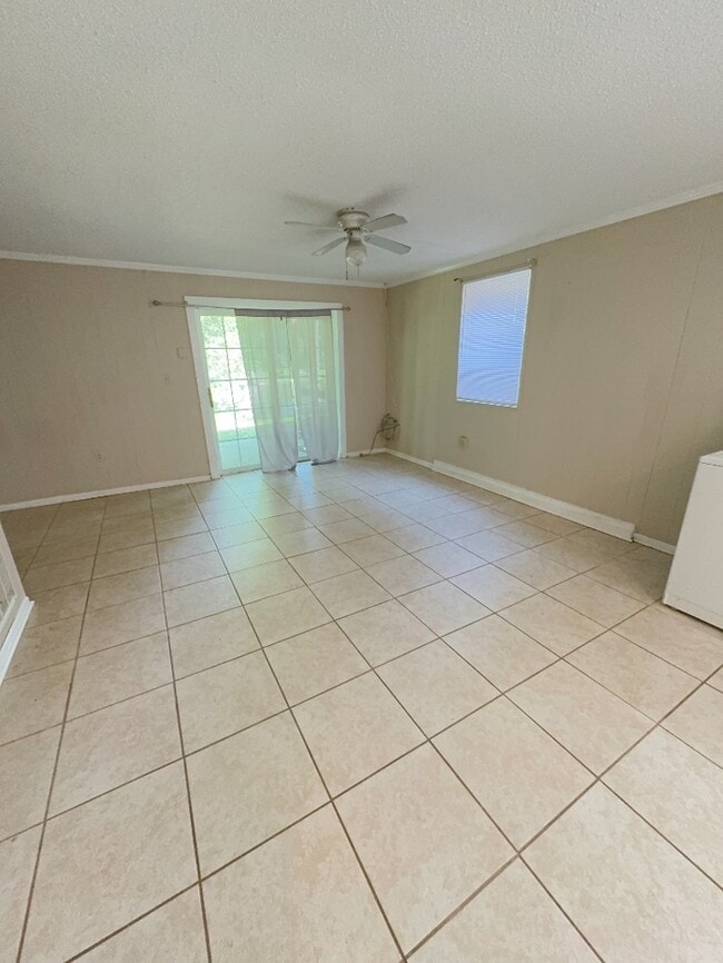 Building Photo - 205 Hammond Cir
