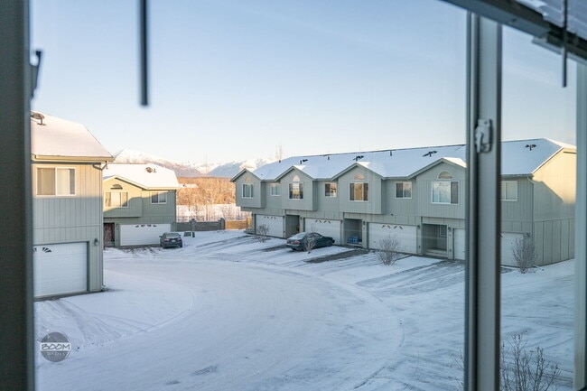 Building Photo - 401 S Wasilla St