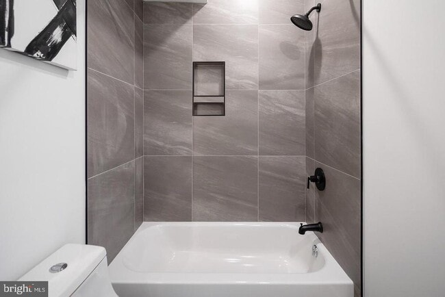 Building Photo - 3108 Clifford St