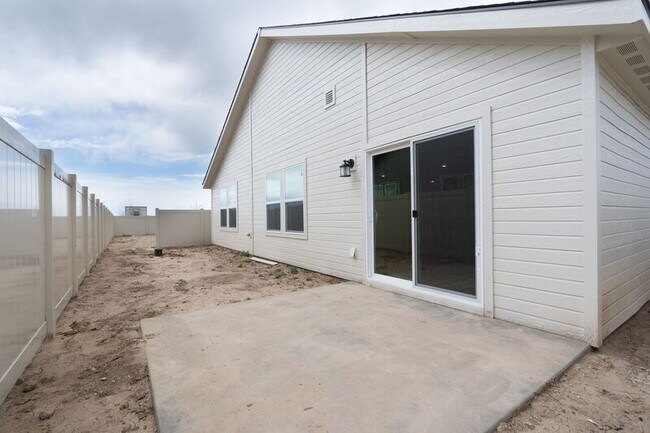 Building Photo - 6743 W Yoke St