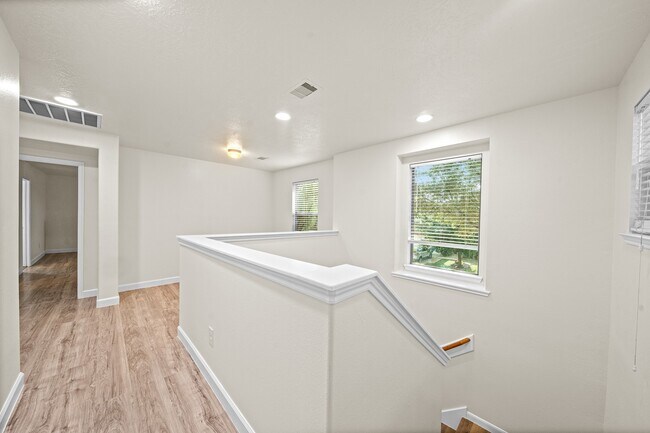Building Photo - 15623 Harris Canyon Ln