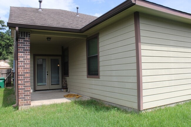 Building Photo - 25131 Alina Ln
