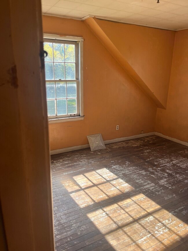 Building Photo - 1110 N Bowman Ave