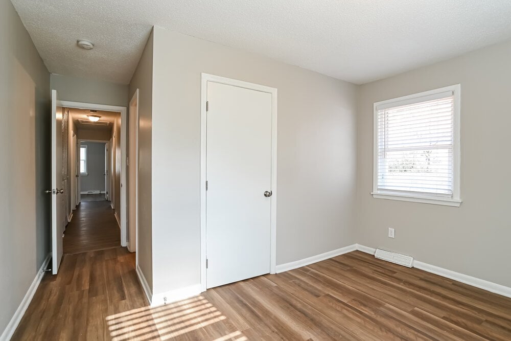 Building Photo - 1618 Longleaf Dr