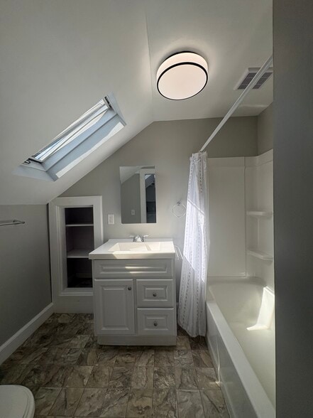 Bathroom - 1392 Gorham St