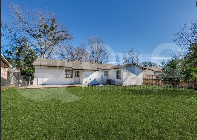 Building Photo - 1207 Crestridge Dr