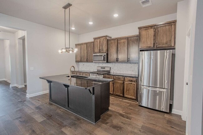Building Photo - 3729 Alta Vis Dr
