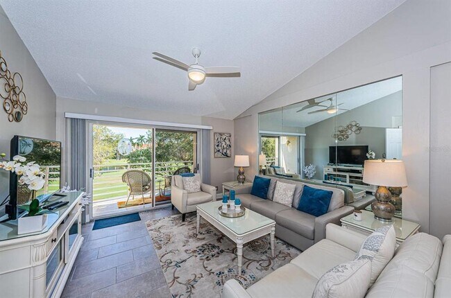 Building Photo - 6000 Bahia Del Mar Cir