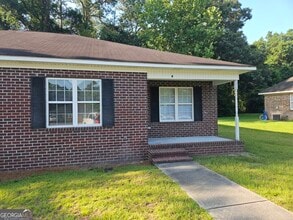 Building Photo - 1210 Beaver Creek Dr