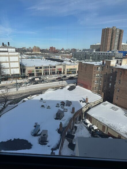 Building Photo - 1110 Commonwealth Ave