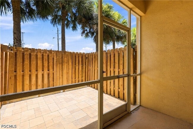 Building Photo - 15417 Bellamar Cir