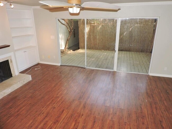 Building Photo - 6627 Valleyside Rd