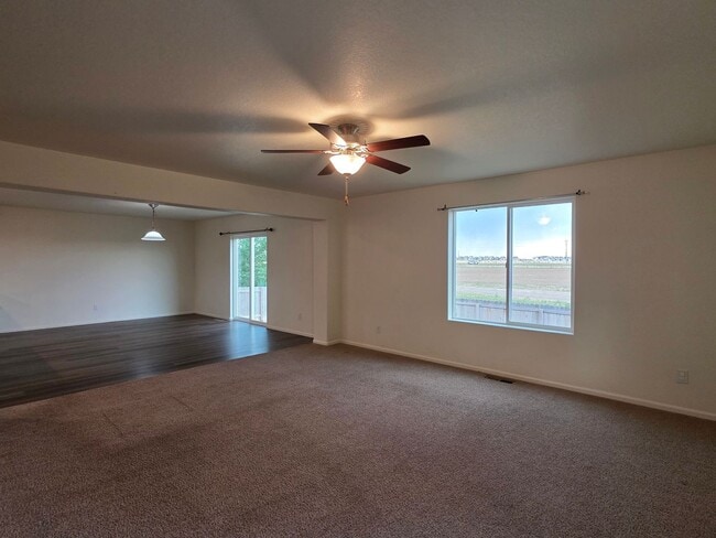 Building Photo - MASSIVE 5 Bedroom Home In Bennett!