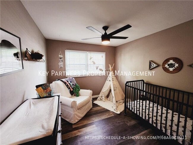 Building Photo - 5817 W 101st-