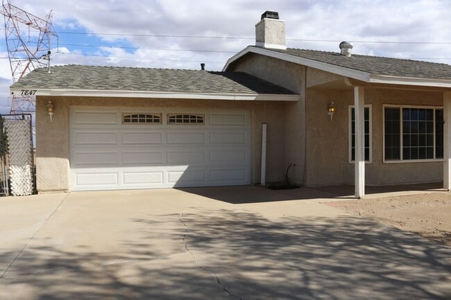 Building Photo - House for rent