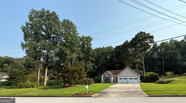 Building Photo - 3897 Saddlecreek Dr