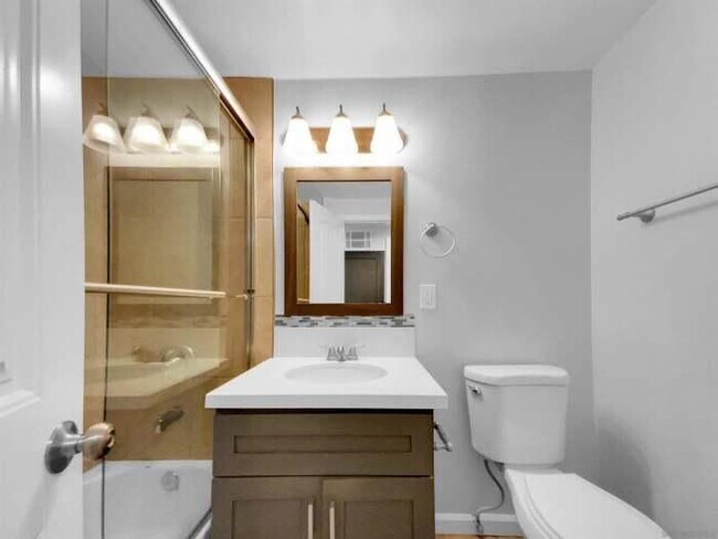 Building Photo - 630 J St