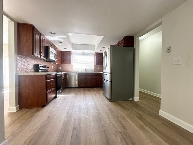 Building Photo - 119 Glendale Dr