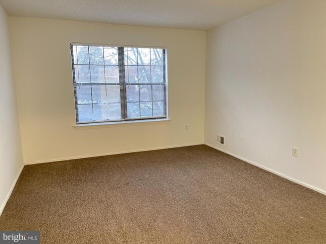 Building Photo - 17 Joyner Ct