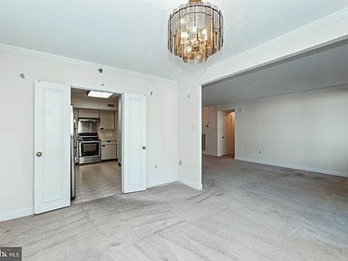 Building Photo - 4550 N Park Ave