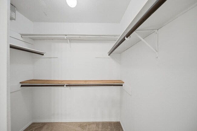 Building Photo - 2805 Pickett Dr