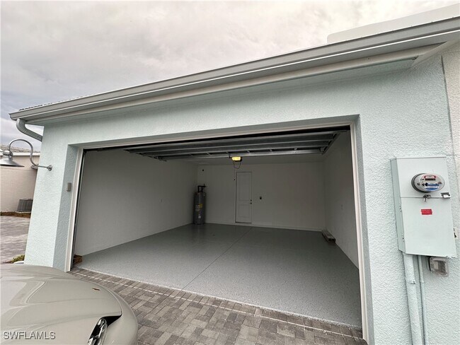 Building Photo - 7255 Saona CT