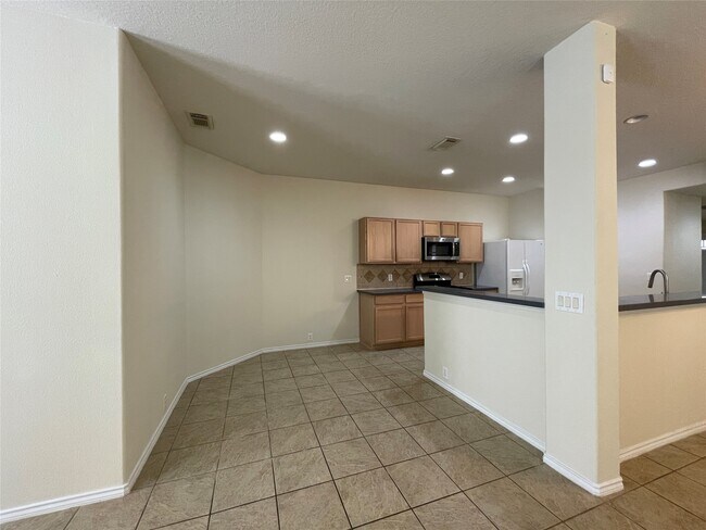 Building Photo - 5811 La Crema