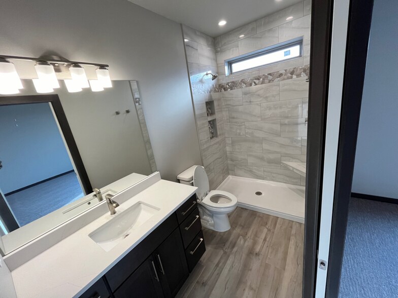Building Photo - 2212 Quartzite Dr