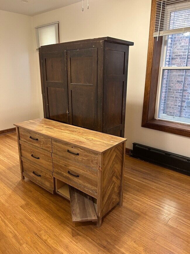 Building Photo - 2520 N Talman Ave