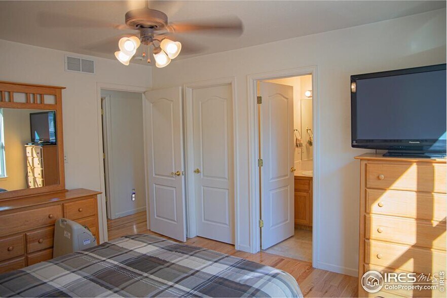 Building Photo - 1371 Saginaw Pointe Dr