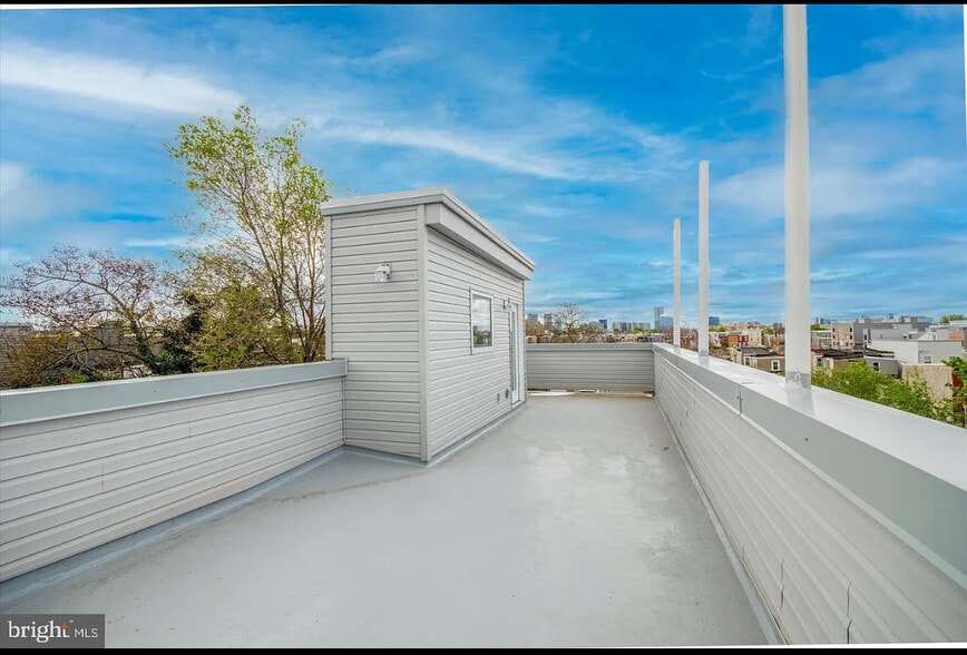 Rooftop - 2424 Nicholas St
