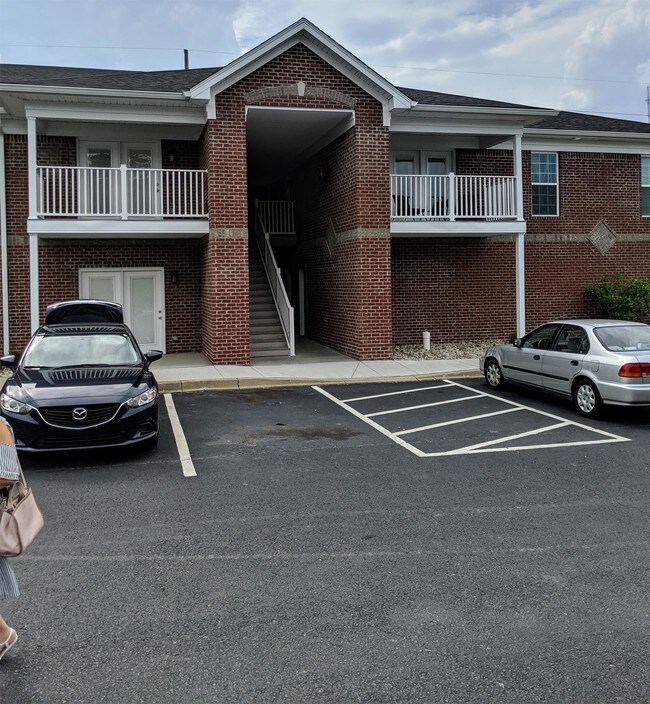 Building Photo - 5601 Chariot Run Dr