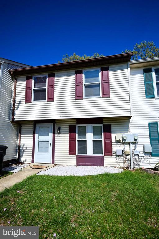 Building Photo - 2103 Tanglewood Dr