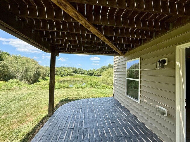 Building Photo - 2177 Whispering Hollow Ln