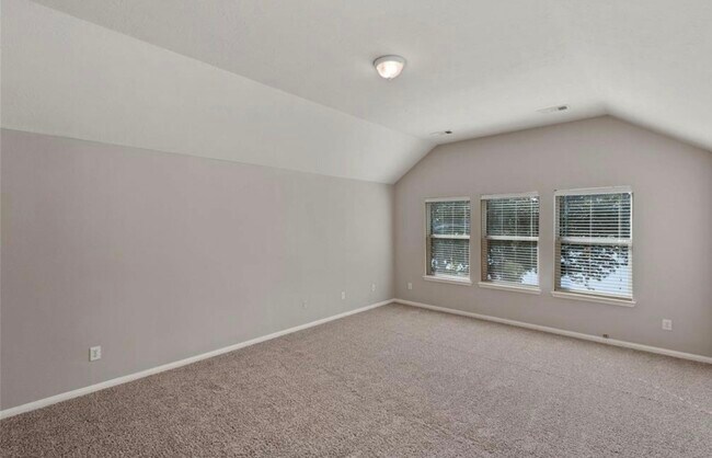 Building Photo - 10115 Cottonwood Canyon Dr